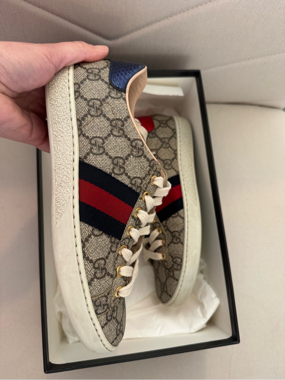 Gucci GG Supreme Sneakers - Picture 3 of 9